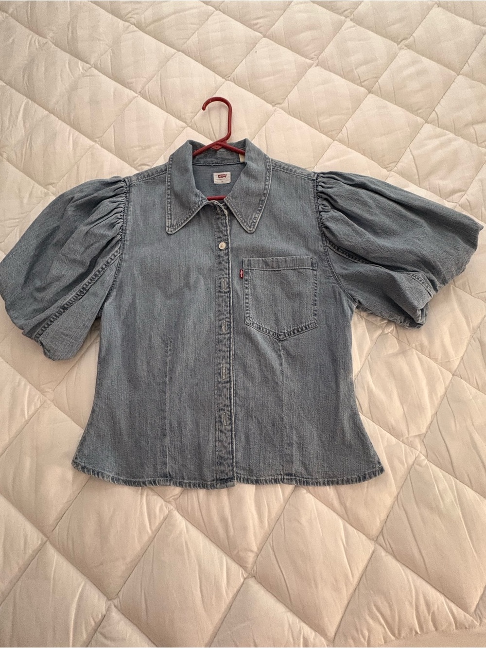 Women’s Levi's Light Blue Puff Sleeve Denim Shirt Size L